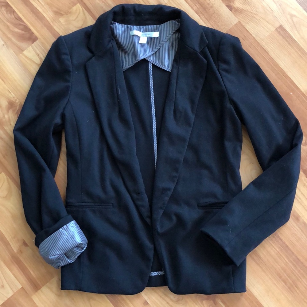 LC black blazer
